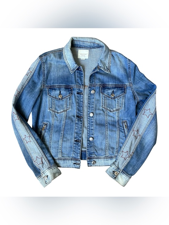 American Eagle Outfitters Jackets & Blazers - American Eagle Outfitter Denim Jean Jacket with Red Stars on sleeves size M